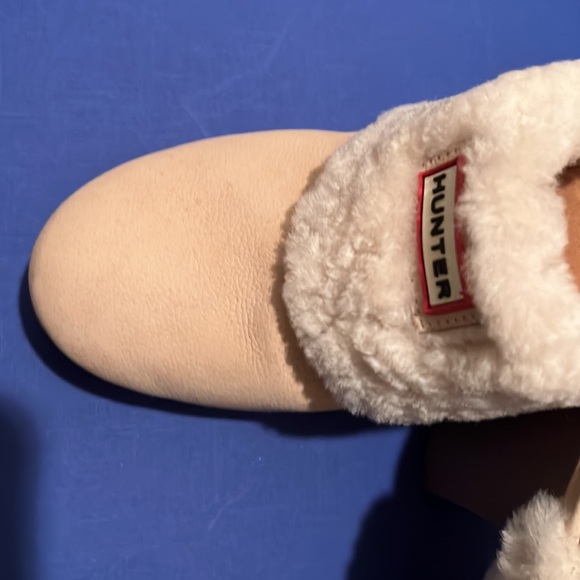 Slip ons - Picture 2 of 2